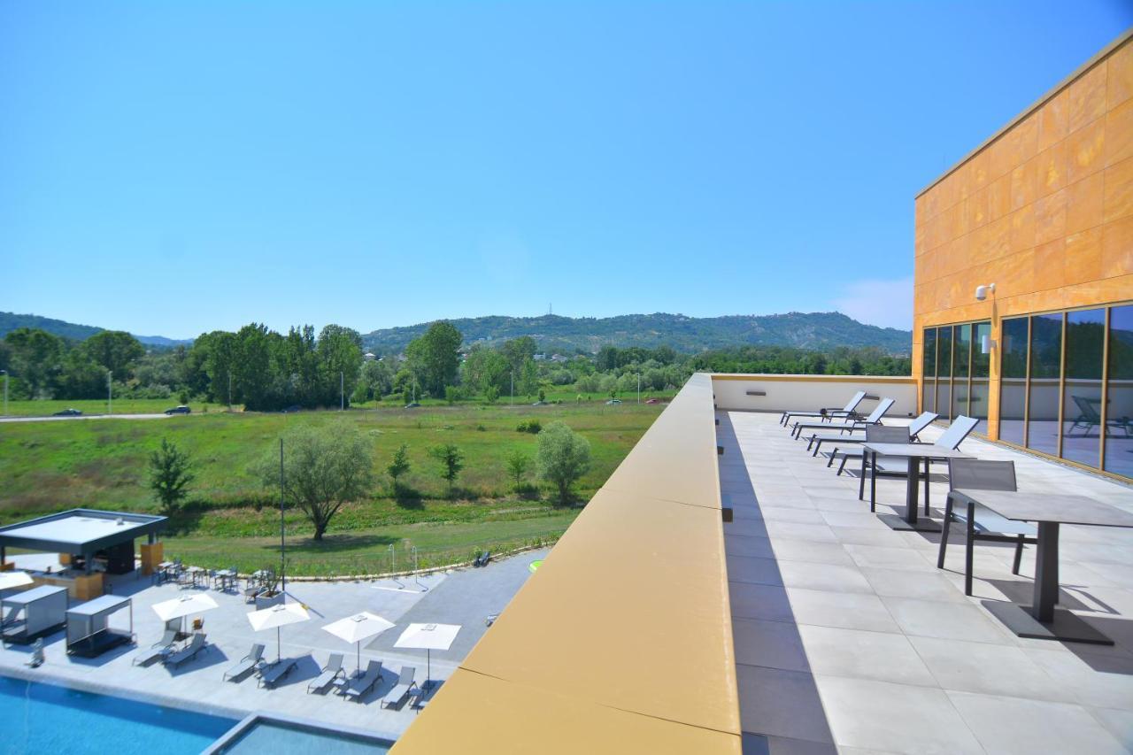 Mk Hotel Tirana Rinas Luaran gambar View from the rooftop