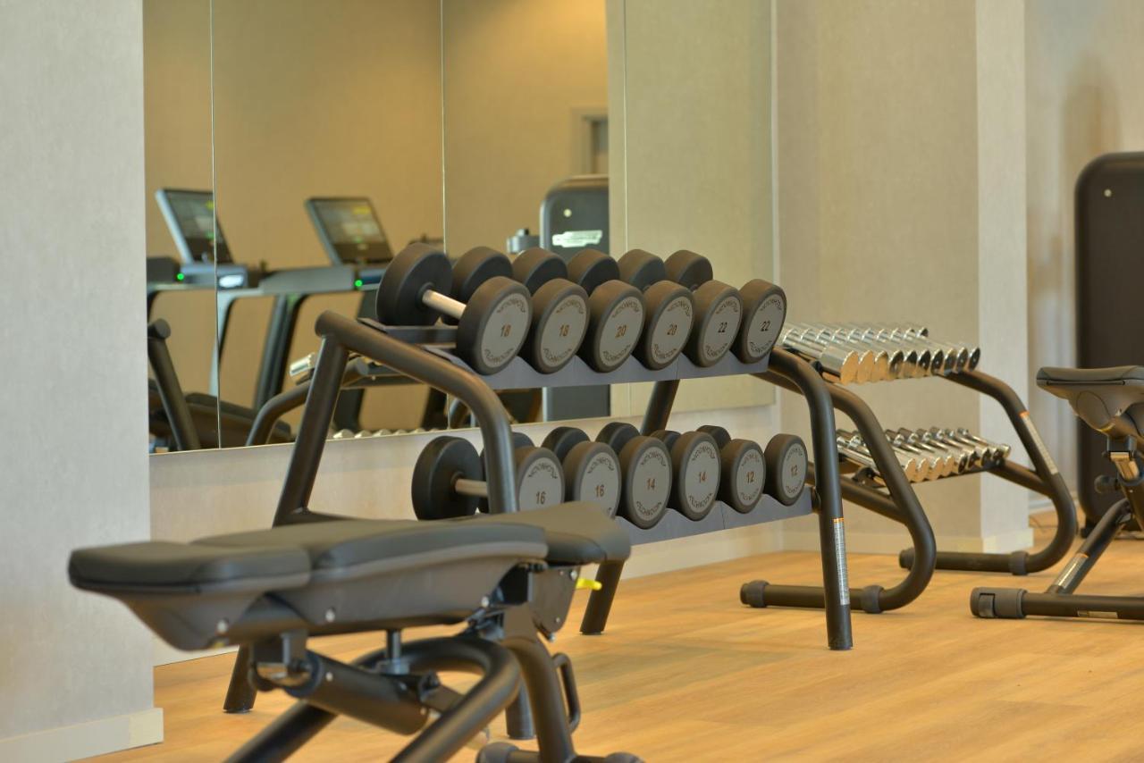 Mk Hotel Tirana Rinas Luaran gambar Dumbbells