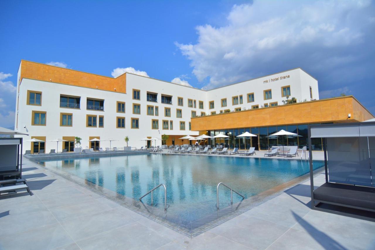 Mk Hotel Tirana Rinas Luaran gambar The hotel's swimming pool