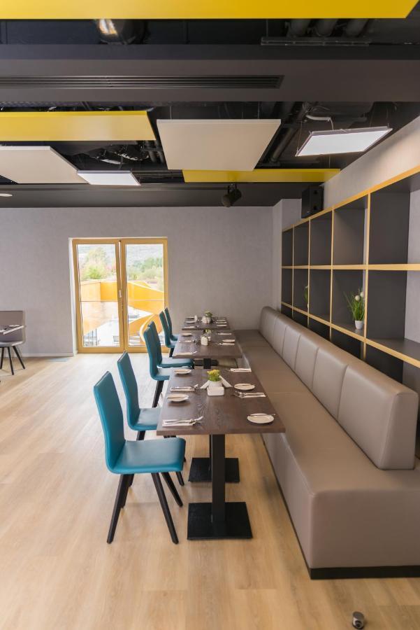 Mk Hotel Tirana Rinas Luaran gambar Restaurant interior