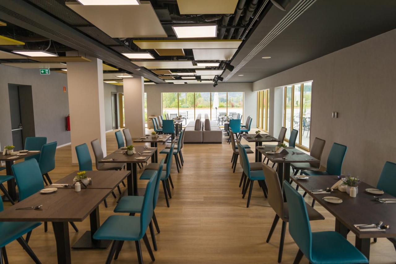 Mk Hotel Tirana Rinas Luaran gambar The restaurant at the new terminal