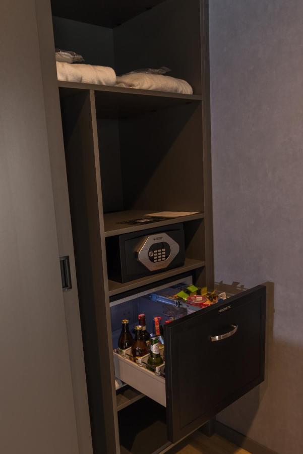 Mk Hotel Tirana Rinas Luaran gambar A hotel safe