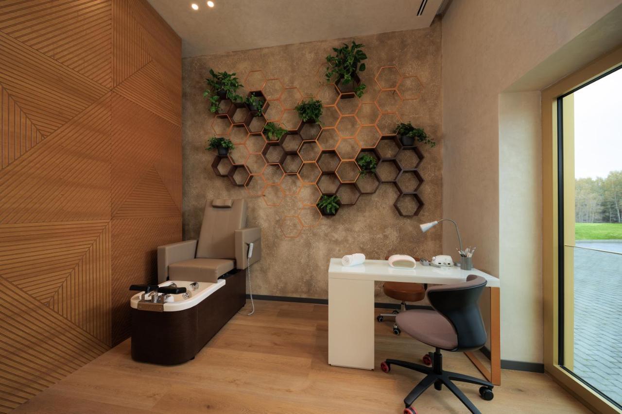 Mk Hotel Tirana Rinas Luaran gambar A doctor's office
